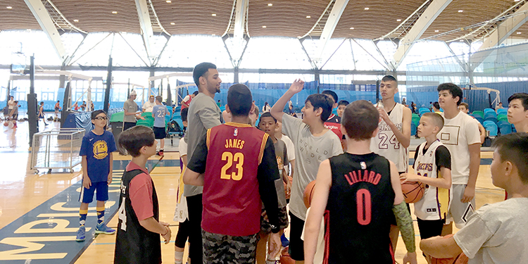 Murray displays Drive at hoops camp